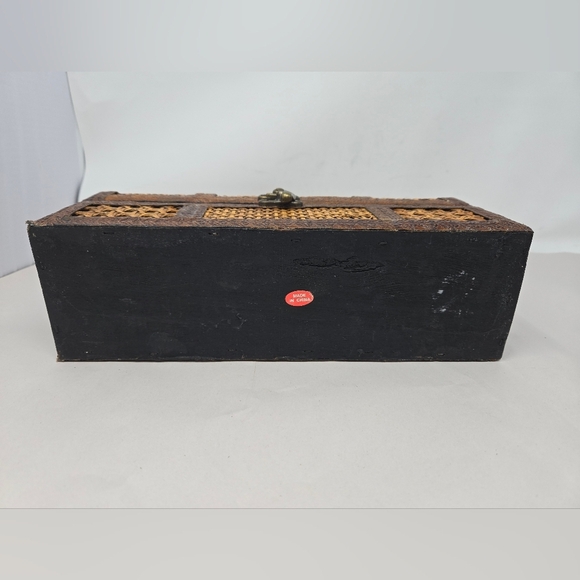 Wooden & Wicker Rectangle Box With Front Latch & Hinge Back Light & Dark Browns - Picture 11 of 14